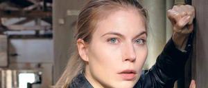 Unnachahmlich gefriergetrockneter Blick: Nora Waldstätten als Inspektorin Hannah Zeiler. 