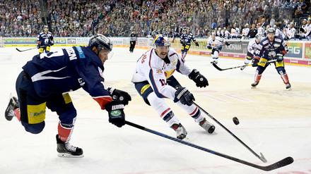 Jamie MacQueen (links, hier im Spiel gegen München) traf gleich drei Mal. 