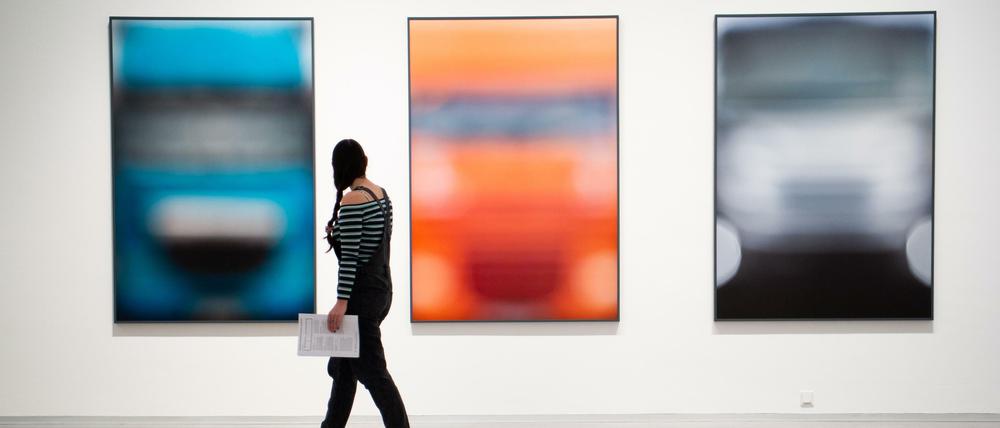 Auch in den Kunstorten der Stadt gibt es Ausstellungen zur Art Week zu sehen. Hier Künstlerin Nemes in der Berlinische Galerie.