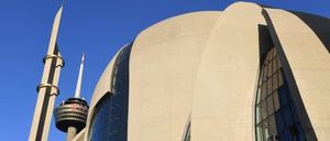 Die frisch eingeweihte Zentralsmoschee in Köln 