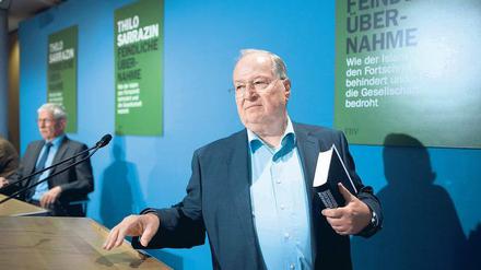 Brüder im Geiste. Buschkowsky bei der Vorstellung von Thilo Sarrazins neuestem Anti-Islam-Buch. 