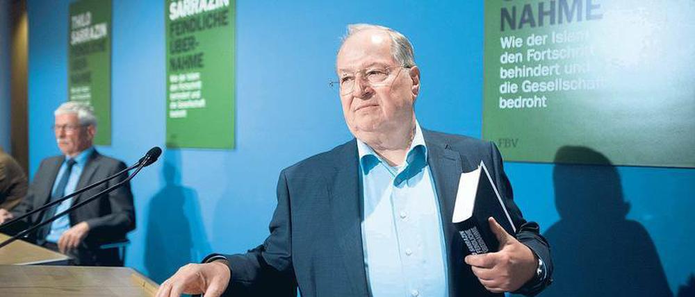 Brüder im Geiste. Buschkowsky bei der Vorstellung von Thilo Sarrazins neuestem Anti-Islam-Buch. 