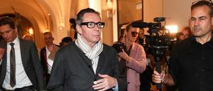 Jean-Claude Arnault, Auslöser für den Konflikt in der Schwedischen Akademie, muss wegen Vergewaltigung ins Gefängnis. 