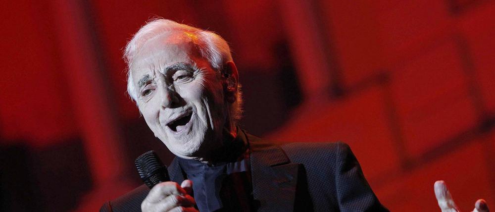 Charles Aznavour in einem Konzert 2016 in Barcelona. 