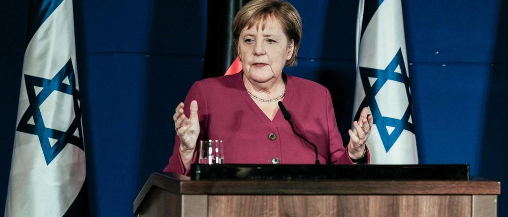 Bundeskanzlerin von Deutschland, spricht während einer Pressekonferenz neben dem israelischen Premierminister Netanyahu.