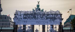 Der Tagesspiegel hat nachgefragt: Was bedeutet die Wende für Berliner und Berlinerinnen heute?