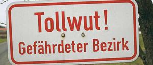 Wider das Virus. Deutschland gilt seit 2008, dem Jahr, aus dem dieses Bild aus Hessen stammt, als tollwutfrei. Eine Initiative mehrerer Organisationen will nun erreichen, dass bis 2030 weltweit kein Mensch mehr fürchten muss, an der Krankheit zu sterben.