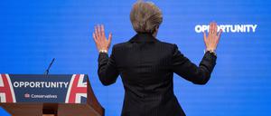 Theresa May beschwor ihre Partei, mit ihren Brexit-Forderungen nicht zu überziehen.