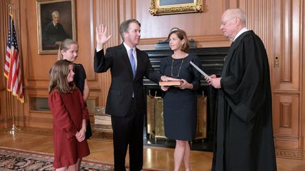 Brett Kavanaugh und seine Familie bei der Vereidigung