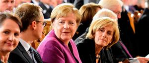 Lasst uns zusammenhalten! Dieser Gedanke zieht sich durch alle Reden beim Tage der Deutschen Einheit.