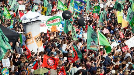 Die Veranstalter sprechen von 50.000 Demonstrationsteilnehmern.