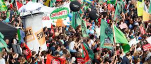 Die Veranstalter sprechen von 50.000 Demonstrationsteilnehmern.