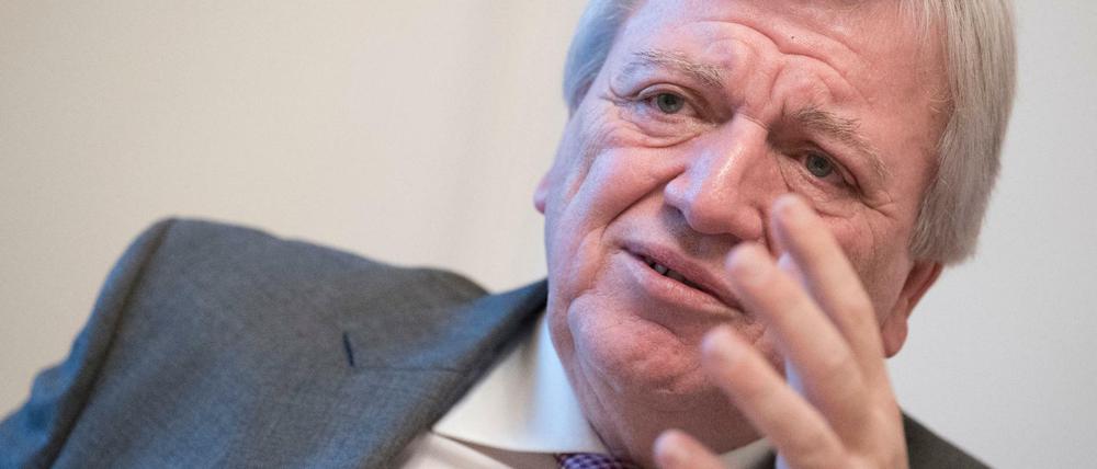 Ärgert sich über die Autoindustrie: Hessens Ministerpräsident Volker Bouffier.