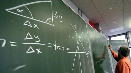 Das Land vergibt jetzt Stipendien für Lehramtsmaster in Mathematik und Naturwissenschaften 