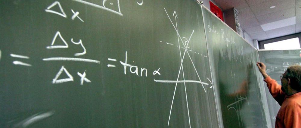 Das Land vergibt jetzt Stipendien für Lehramtsmaster in Mathematik und Naturwissenschaften 