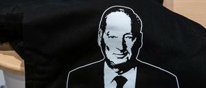 "Wir werden Frau Merkel jagen", verkündete Gauland nach der Bundestagswahl. Beim AfD-Parteitag in Berlin griffen Anhänger das auf.