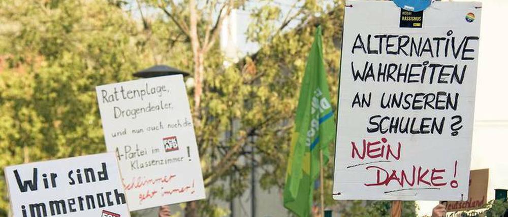 Im September gab es an einer Reinickendorfer Schule Proteste dagegen, dass die AfD das Gebäude für einen „Bürgerdialog“ nutzte.