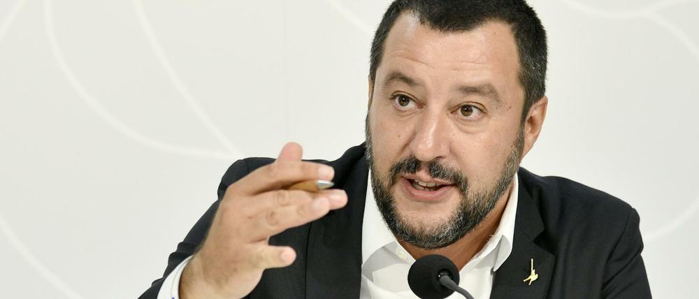 Die bayerische Staatsregierung dringt auf schnellere Abschiebungen. Doch Salvini blockt ab.
