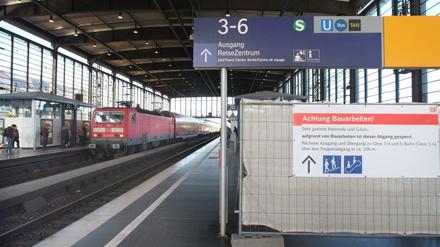Der direkte Weg zwischen den Regionalbahnsteigen und der Haupthalle ist seit Montag unterbrochen.