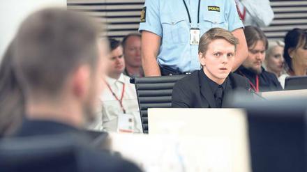 Im Angesicht des Bösen. Der 14-jährige Vijar (Jonas Strand Gravli) sitzt im Gerichtssaal seinem Angreifer gegenüber. 