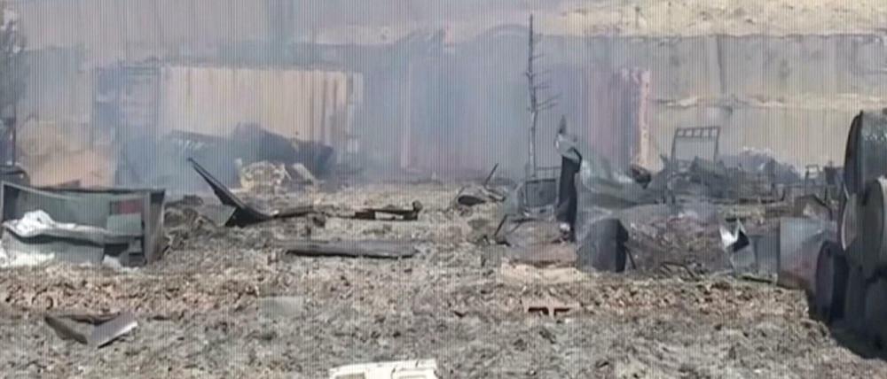 In der afghanischen Provinz Wardak zerstörten radikalislamische Taliban eine Polizeistation. 
