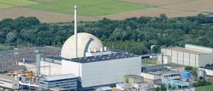 Das AKW Unterweser, 2011 vom Netz genommen, wird von innen nach außen zurückgebaut. 