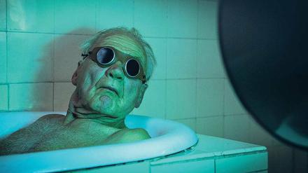 „Einen Film, keine Verfilmung“ nannte Schriftsteller Eugen Ruge das, was die Kinoproduktion mit Bruno Ganz (im Bild) aus seinem Roman „In Zeiten des abnehmenden Lichts“ gemacht hat.