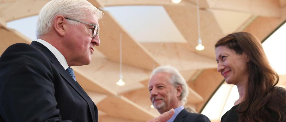 Frank-Walter Steinmeier diskutierte zum Auftakt mit dem belgischen Autor Stefan Hertmans und der kroatischen Schriftstellerin Ivana Sajko.