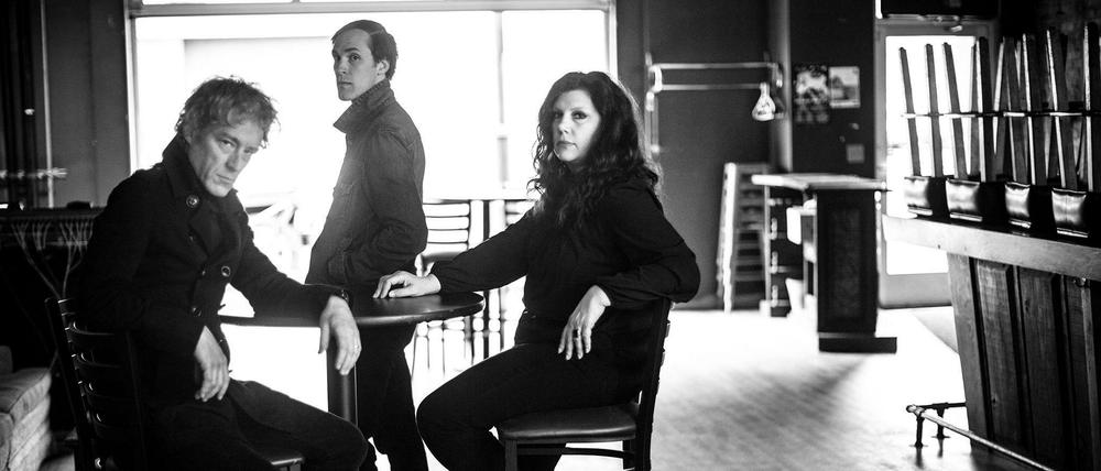 Familienprojekt. Alan Sparhawk, seine Ehefrau Mimi Parker und Steve Garrington sind Low.