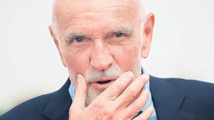 Unter Zugzwang. 96-Chef Martin Kind muss sich rechtfertigen. 