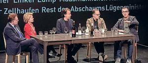 Zum „Chor des Hasses“. Giovanni di Lorenzo (Mi.) diskutiert mit Politikern.