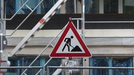 Die Zahl der Fertigstellungen im Mietwohnungsbau steigt kontinuierlich, aber sie deckt bei Weitem nicht die Nachfrage.