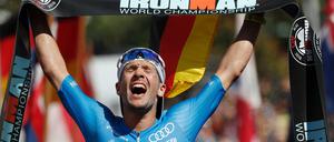 Großer Sieger beim Ironman: Patrick Lange beim Zieleinlauf auf Hawaii 