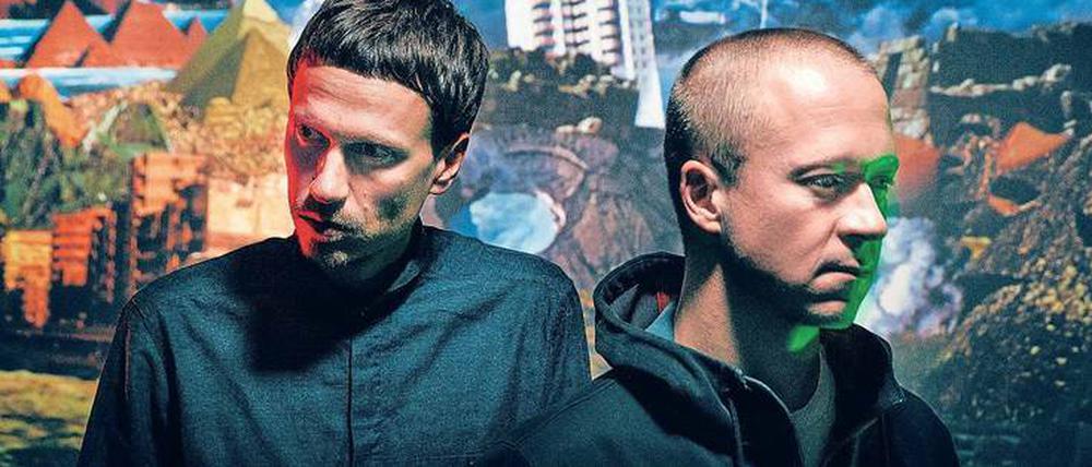 Martin Højland und Simon Dokkedal sind das Duo Den Sorte Skole. 