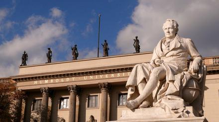 Spannend und groß. Trotz der Wohnungsnot und mancher voller Seminare empfiehlt der Student João Fidalgo das Studium in Berlin. Von der Exzellenzinitiative hält der Studierendenvertreter nicht viel. 