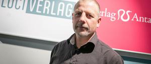 Götz Kubitschek, der bisherige Verleger des rechten Antaios Verlages, am Stand des Loci Verlages auf der Frankfurter Buchmesse. 