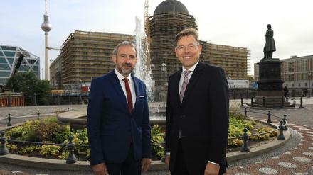 Hermann Parzinger, Chef der Preußenstiftung (li.), und Hartmut Dorgerloh, Generalintendant vom Humboldt Forum.