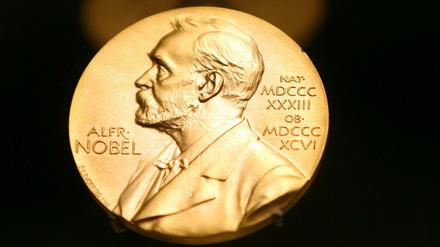Eine Medaille mit dem Konterfei von Alfred Nobel. Sie ist im Nobel Museum zu sehen.