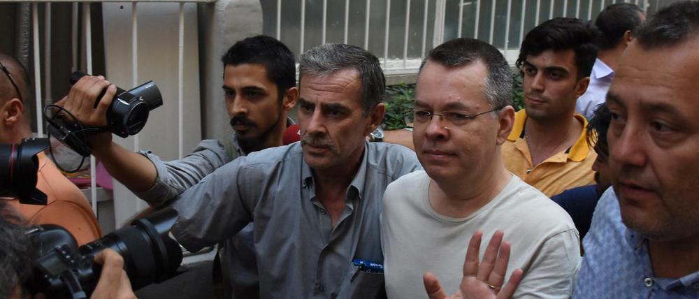 Brunson war im Juli aus dem Gefängnis entlassen und in den Hausarrest überstellt worden.
