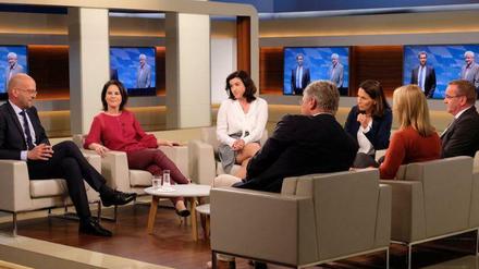 Erklärversuche: Die Runde bei "Anne Will" nach der Bayernwahl.