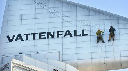 Eine frühere Vattenfall-Werbung auf dem Kantdreieck in Berlin-Charlottenburg.