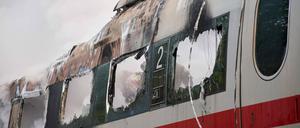 Der in Brand geratene Wagen des ICE 511