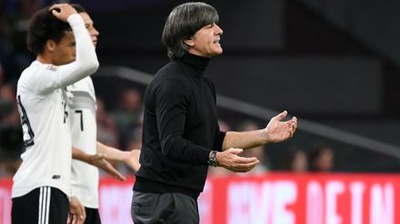 Stets präsent. Bundestrainer Joachim Löw.