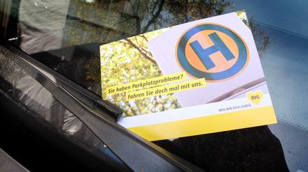 Die Verkehrssteuerung der BVG schreibt jetzt Knöllchen.