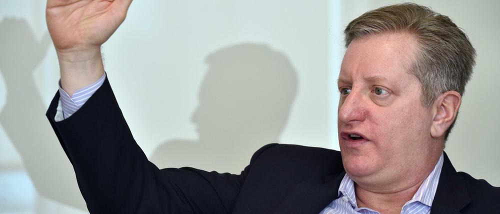 Steve Eisman sah die Finanzkrise kommen und verdiente an ihr. Das Buch und der Film "The big short" erzählen, wie es dazu kam.