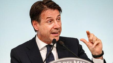 Italiens Ministerpräsident Giuseppe Conte bei der Pressekonferenz zum Haushalt 2019.