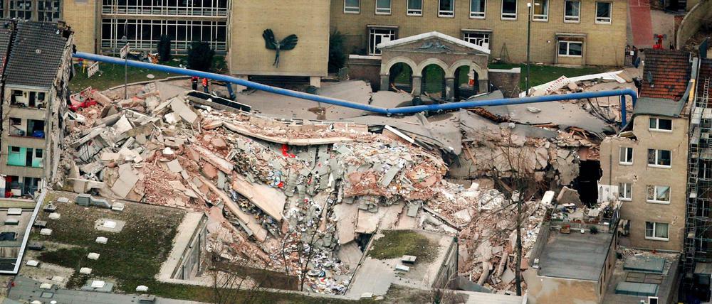 Nach dem Urteil im Prozess um den Einsturz des Kölner Stadtarchivs hat die Staatsanwaltschaft Revision gegen zwei Freisprüche eingelegt.