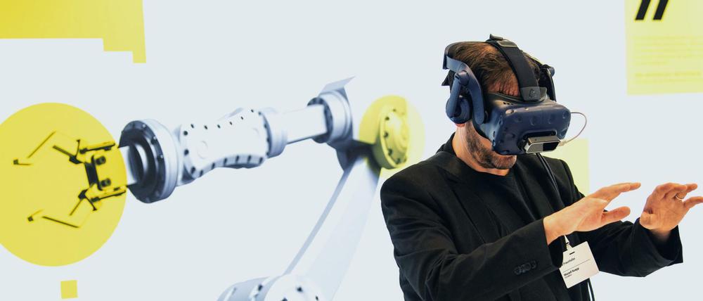 Digitalisierung, künstliche Intelligenz - in die Zukunftsarbeit wird zu wenig investiert.