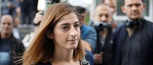 Die Journalistin Mesale Tolu auf dem Weg zum Gericht. Foto: Reuters/Kemal Aslan