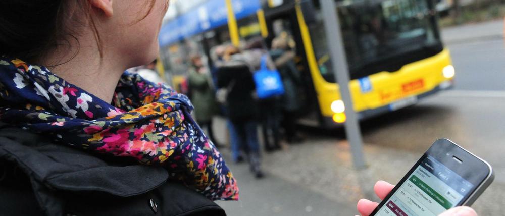 Bin ich drin? Nee, noch draußen - aber auch in den Bussen soll es bald W-Lan geben.